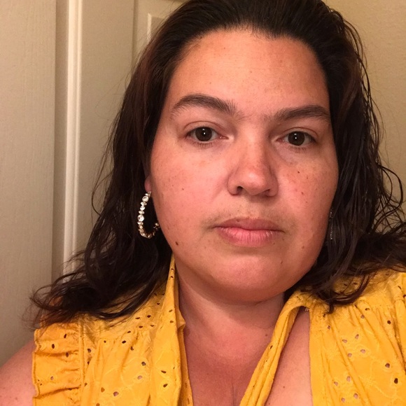 Meet your Posher, Corina - Picture 1 of 1